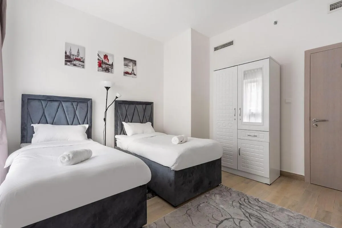 Prime Location 2Br Apartment With Pool & Dining Nearby 阿布扎比 0*,