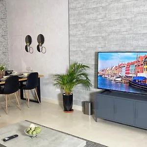 Yas Amazon 1Br Apartment Yas Island شقة
