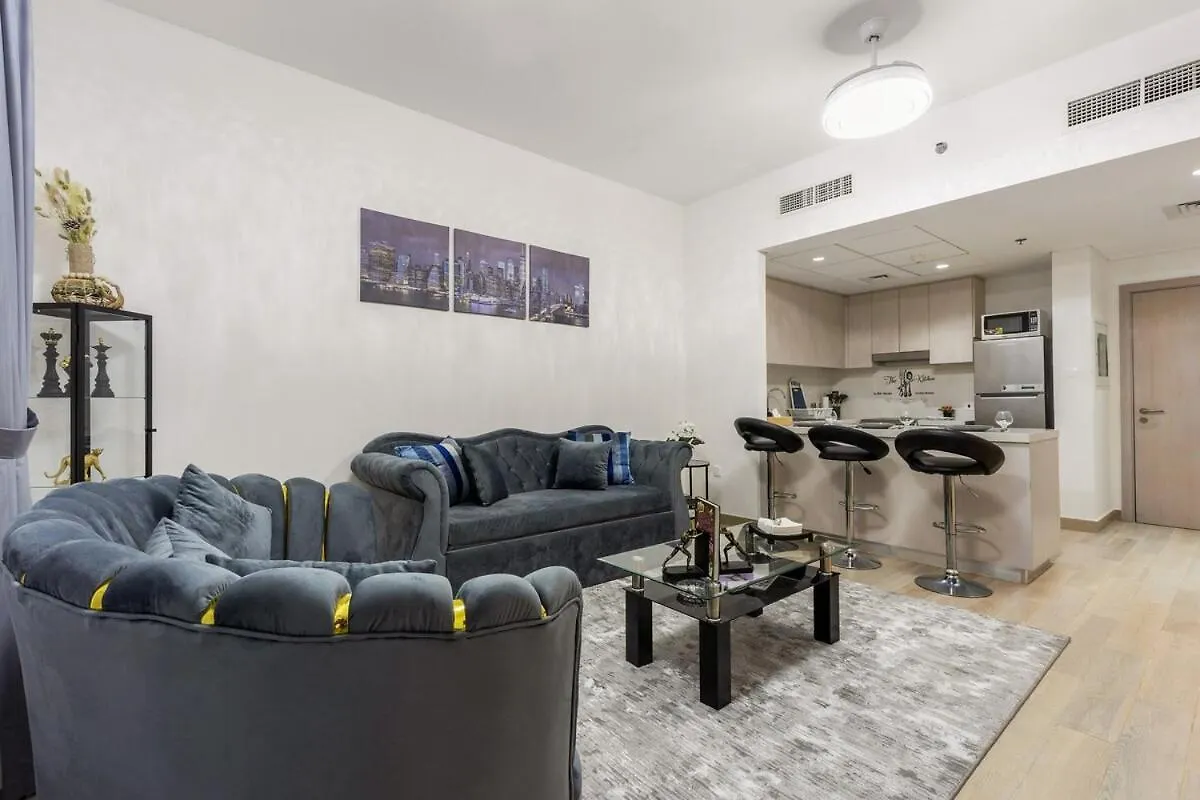 Prime Location 2Br Apartment With Pool & Dining Nearby Αμπού Ντάμπι